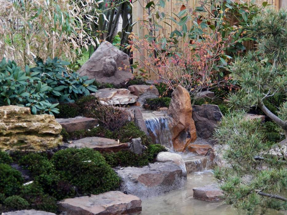 Wasser im Garten, Natur-Teiche, Schwimm-Teiche, Wasserfälle, Bachläufe, Tsukubai, japan-garten-kultur japan-garten-kultur Jardins asiáticos