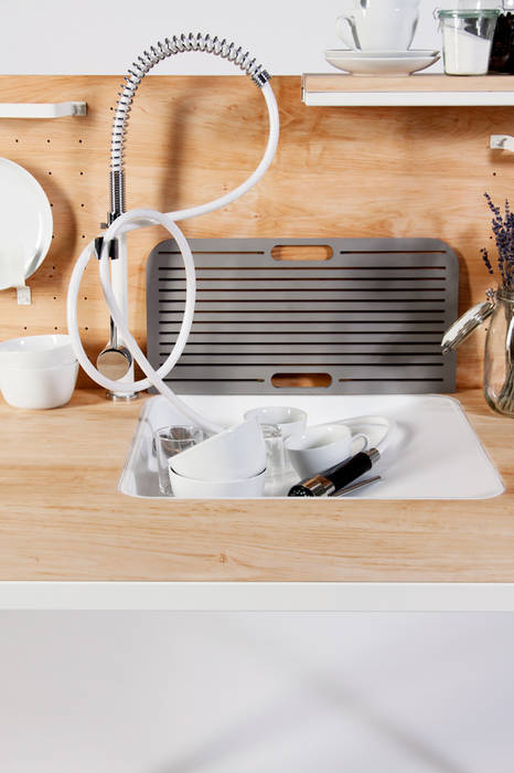 ChopChop., Dirk Biotto – Industrial Design Dirk Biotto – Industrial Design Minimalist kitchen Sinks & taps