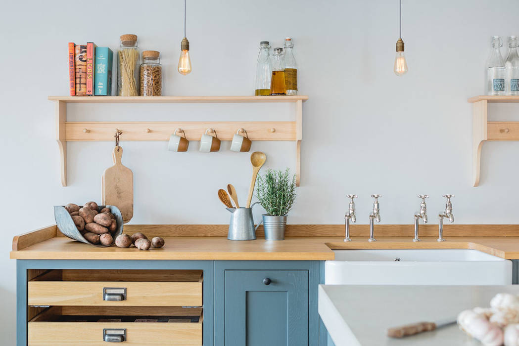 Our Industrial Showroom homify Industrial style kitchen