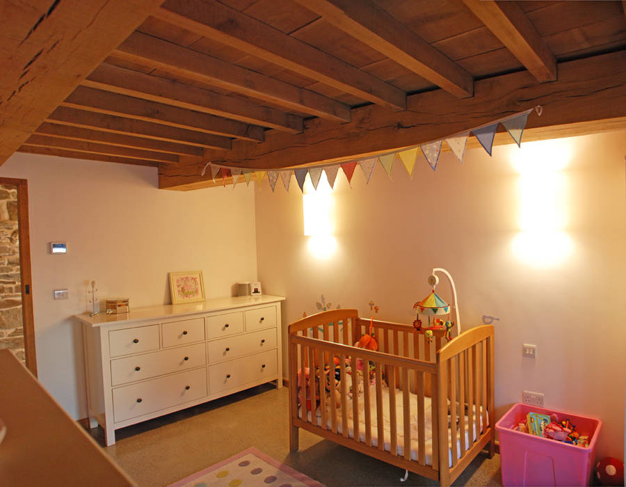 Maer Barn, Bude, Cornwall homify Quarto infantil moderno