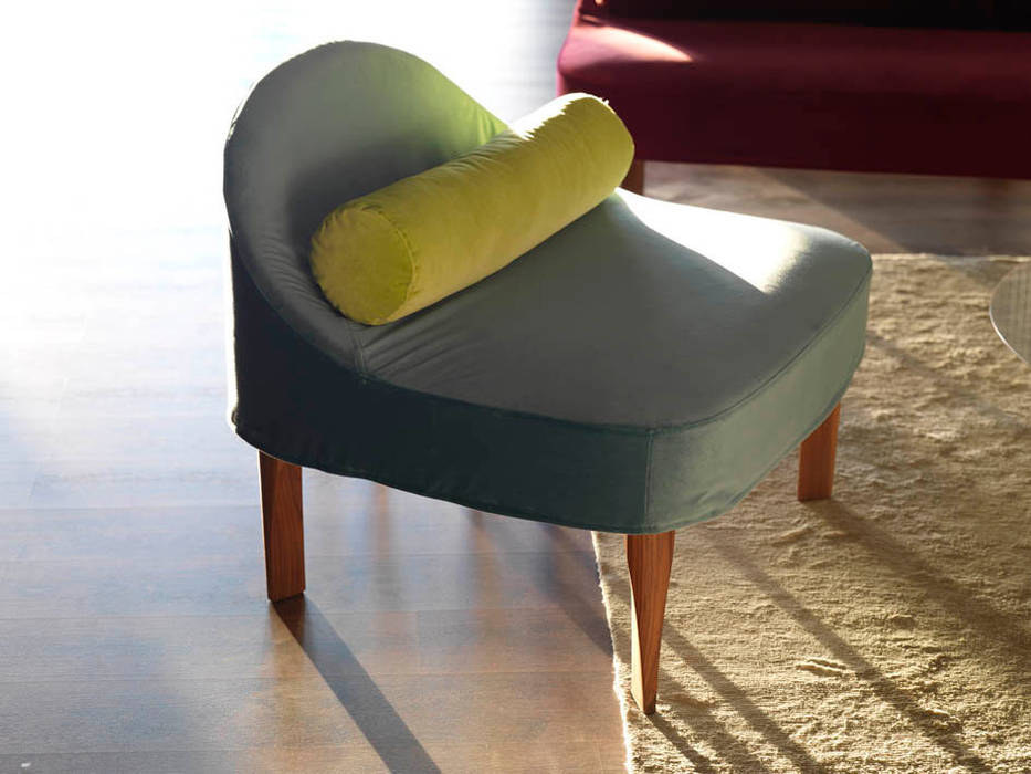 BLA & BLABLA Armchair / Sofa homify Modern living room Sofas & armchairs