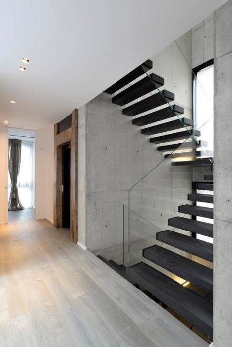 Cantilever stairs - Scala di design a sbalzo Interbau Case in stile minimalista