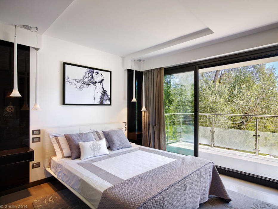 Villa Alexandra, CANNES SoFarSoNear Modern style bedroom