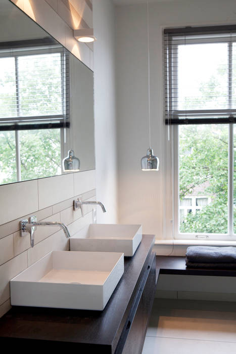 Familiehuis, Amsterdam Zuid, Binnenvorm Binnenvorm Minimalistische badkamers