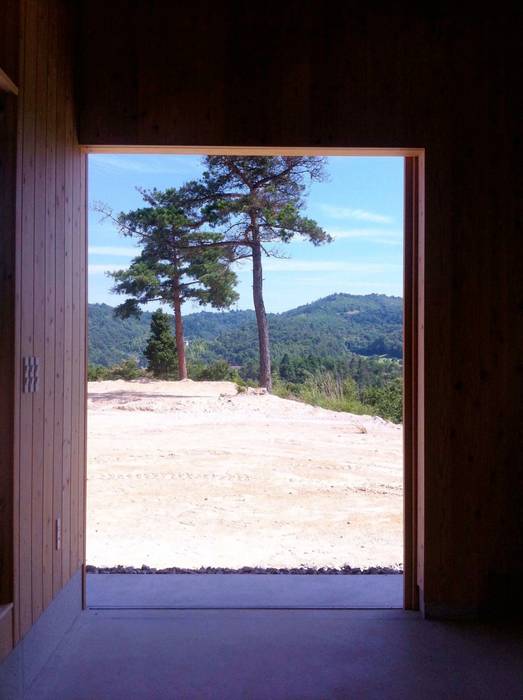 Hinanai Village House dygsa Modern windows & doors