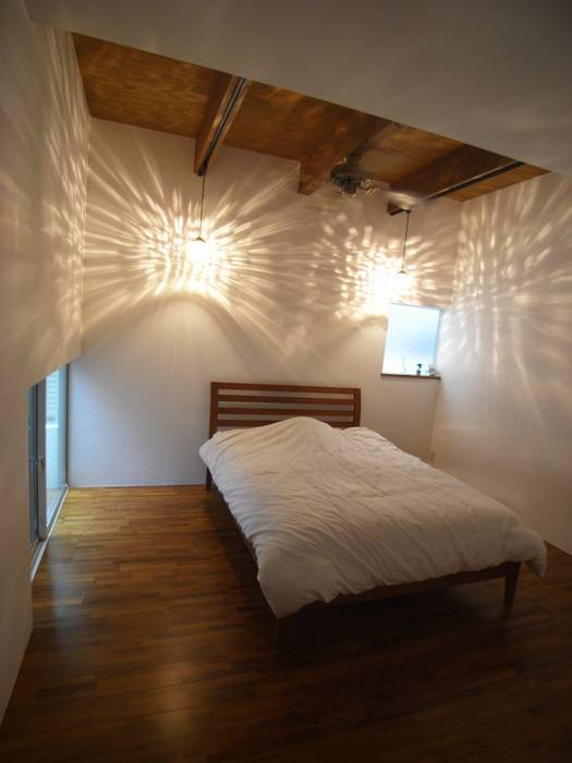 HOUSE T・N, nagena nagena Eclectic style bedroom