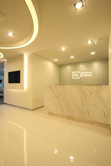 Hangroo Dental Clinic 4F, (주)유이디자인 (주)유이디자인 상업공간 병원