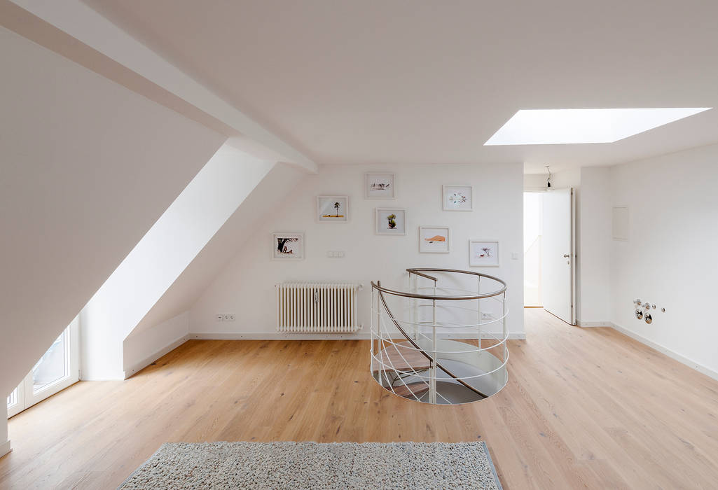 Dachgeschossausbau Rückgebäude arcs architekten Minimalistischer Flur, Diele & Treppenhaus