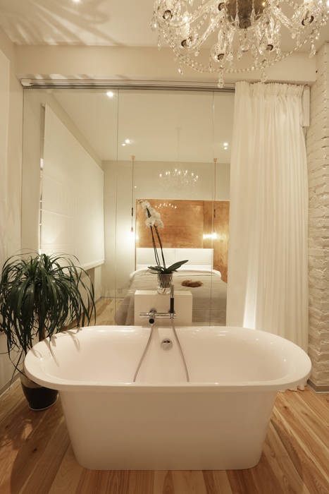 Белая форма. Double Room Ванная комната в скандинавском стиле