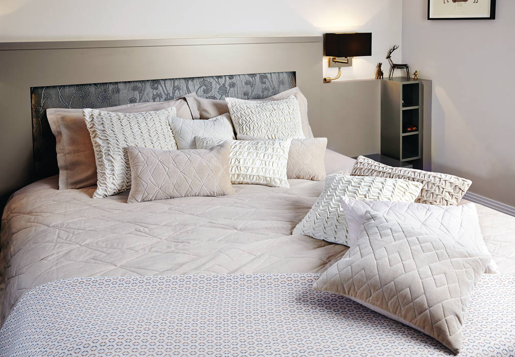 Hand Smocked and Quilted Collection Nitin Goyal London Modern style bedroom Textiles