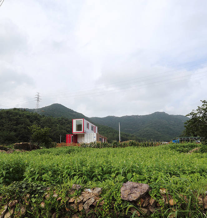 Sitting on Green thinkTREE Architects and Partners Nhà