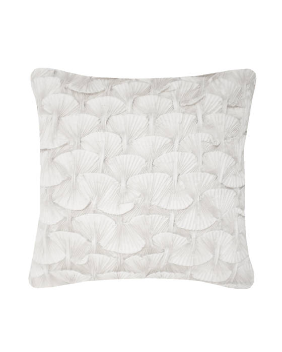 Hand Smocked Shell Cushion in White, 40x40cm Nitin Goyal London Modern style bedroom Textiles