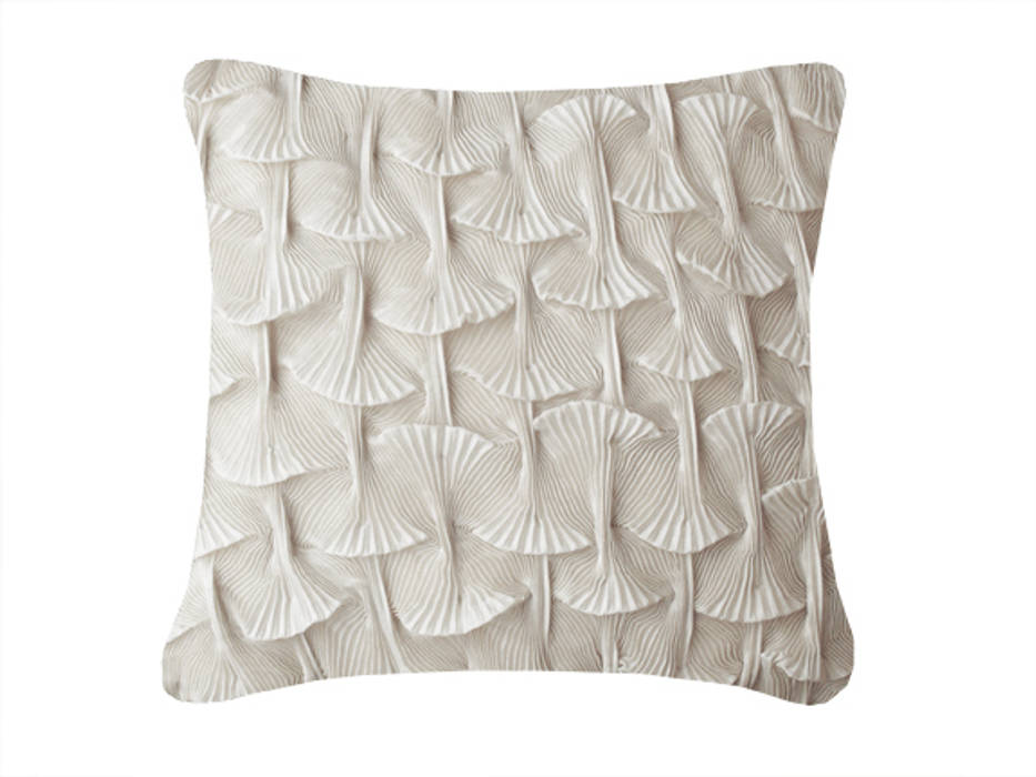 Hand Pleated Shell Cushion in White, 40x40cm Nitin Goyal London Modern style bedroom Textiles