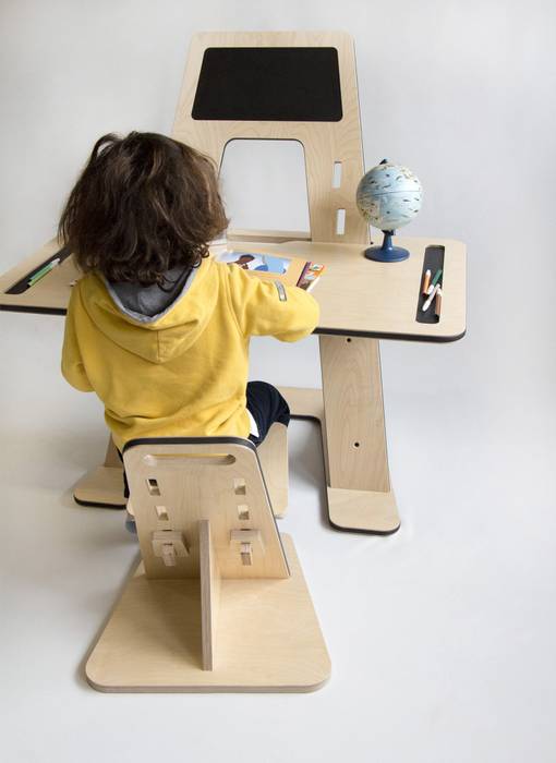 Guillaume Bouvet, Good Morning Design Good Morning Design Quarto infantil minimalista Escrivaninha e cadeiras