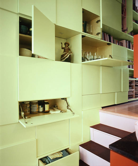 Form Follows Volume, Diederik Schneemann Diederik Schneemann Modern Living Room Storage