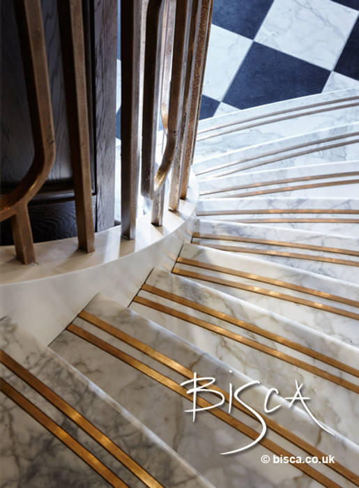 Stone Staircase with inlaid bronze non slip inserts Bisca Staircases Couloir, entrée, escaliers classiques