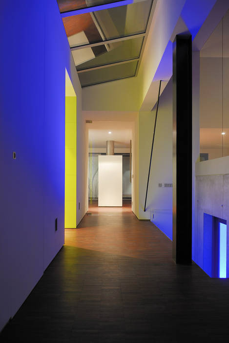 Droomhuis met 'Ambylight', Lab32 architecten Lab32 architecten Moderne gangen, hallen & trappenhuizen