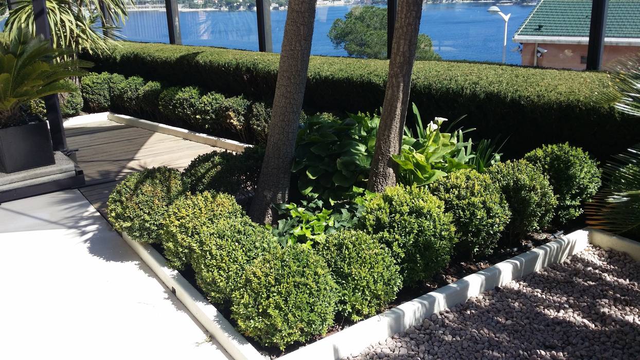 Jardin VIlle Franche Sur Mer, Nazarian Espaces Verts Nazarian Espaces Verts Mediterranean style gardens