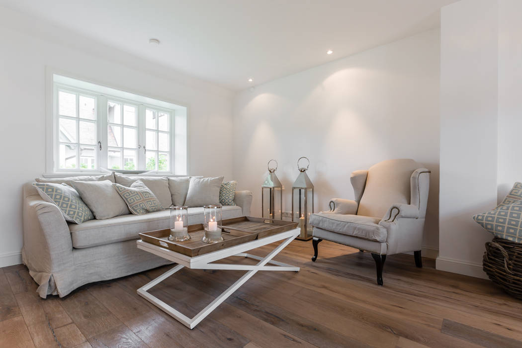 Home Staging Reetdachhaus auf Sylt, Immofoto-Sylt Immofoto-Sylt Country style living room
