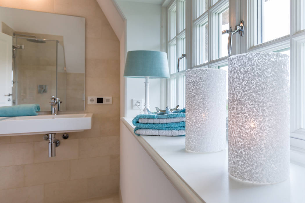 Home Staging Reetdachhaus auf Sylt, Immofoto-Sylt Immofoto-Sylt Country style bathroom