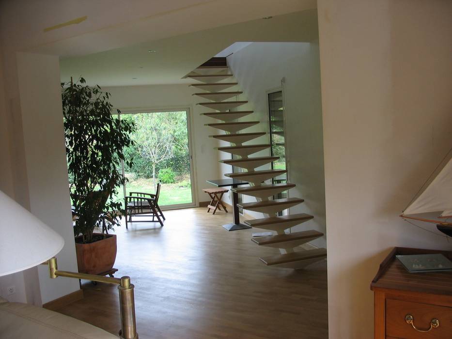 Extension Maison à Sucé-Sur-Erdre, SERAIN-LOUKAKOU ARCHITECTEURS SERAIN-LOUKAKOU ARCHITECTEURS Living room