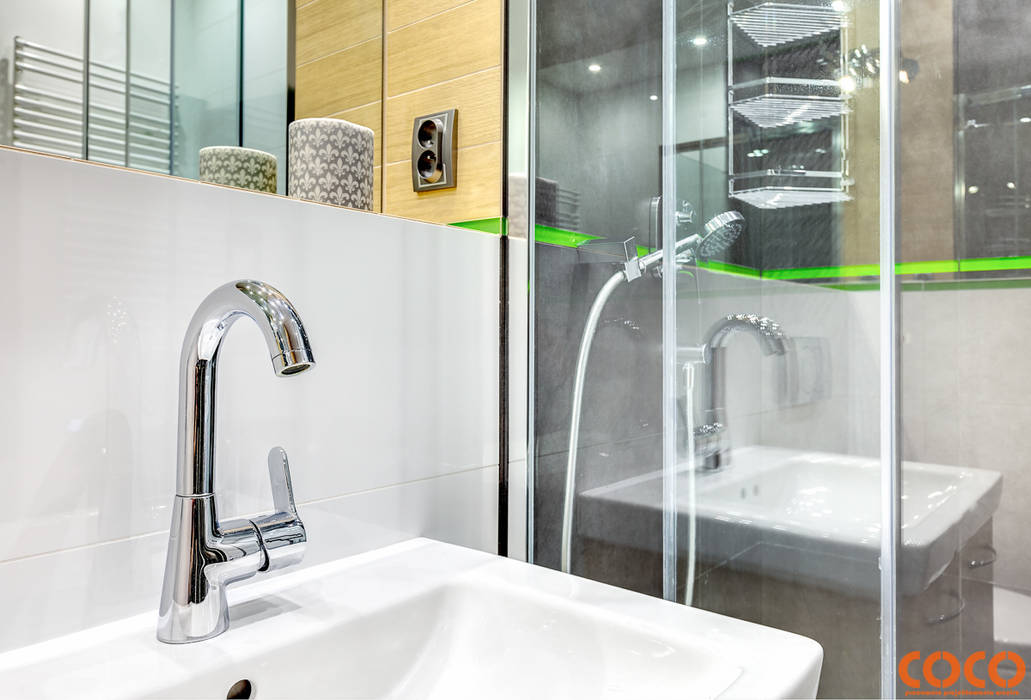 Bliźniacze lustrzane łazienki, COCO Pracownia projektowania wnętrz COCO Pracownia projektowania wnętrz Salle de bain minimaliste