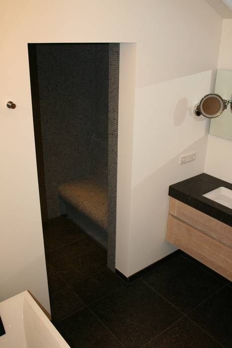 De badkamer en de essentie van verlichting , Bad & Design Bad & Design Modern Bathroom