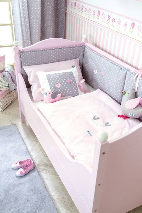 Babyzimmer Vögelchen, annette frank gmbh annette frank gmbh Nursery/kid’s room Beds & cribs