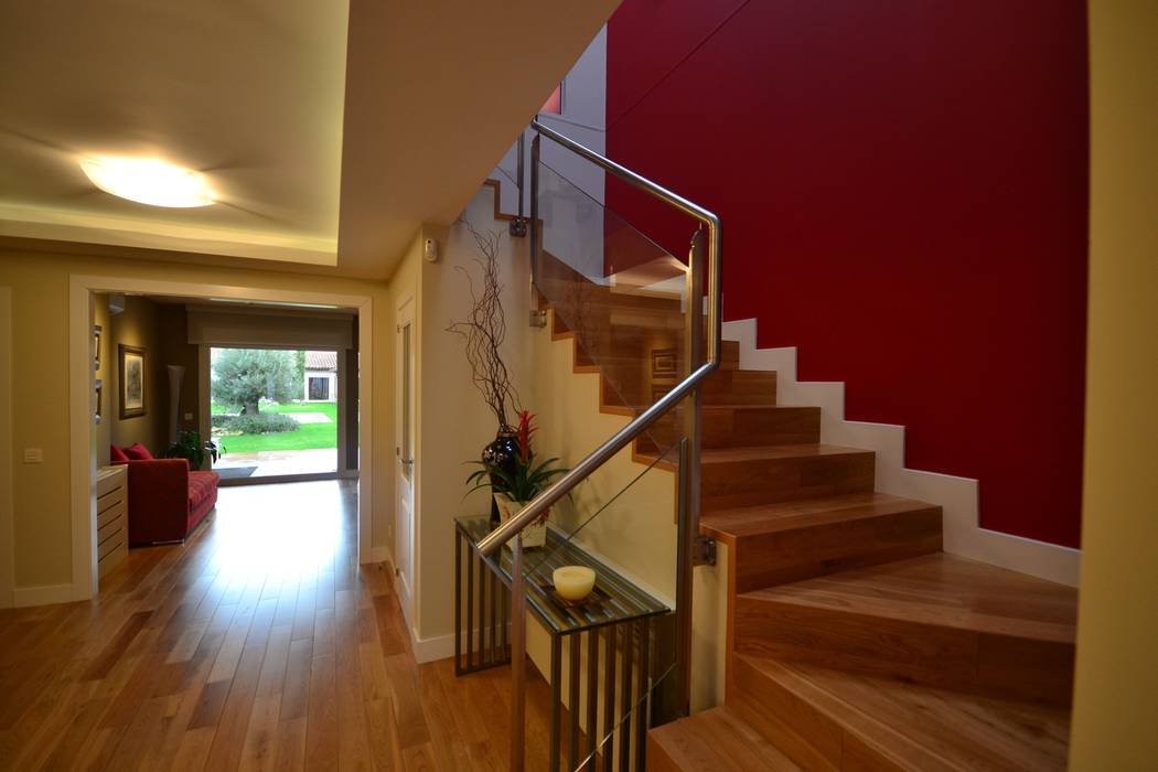 Casa Rústica en Ciudad Real, Canexel Canexel Eclectic style corridor, hallway & stairs