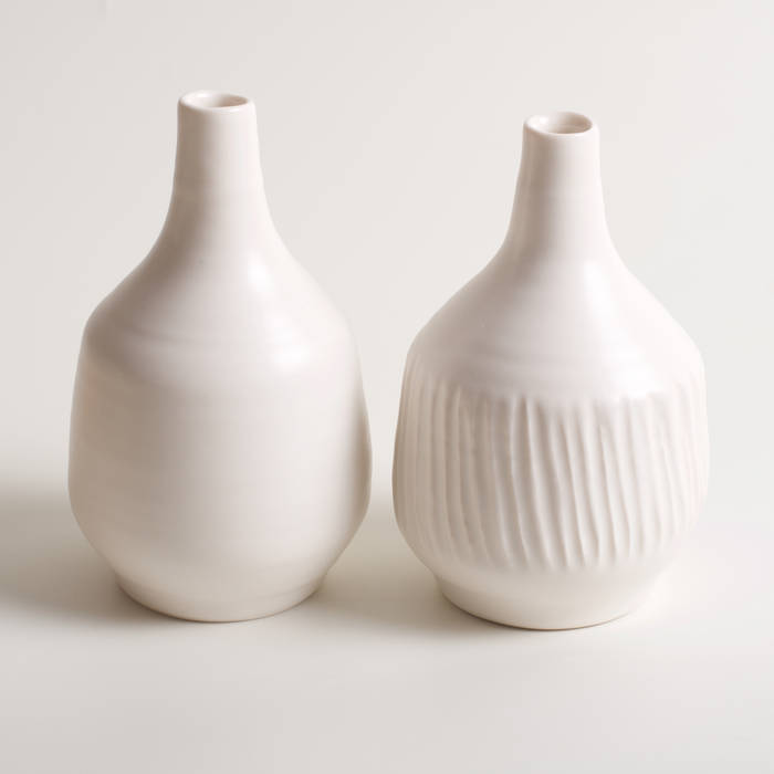 Handmade fat porcelain bottles Linda Bloomfield Meer ruimtes Sculpturen