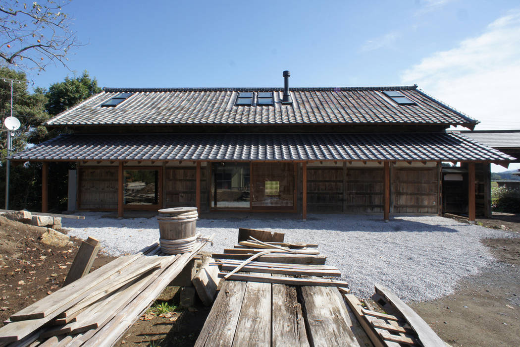 築100年を超える雨屋の改修, STUDIO POH STUDIO POH Classic style houses