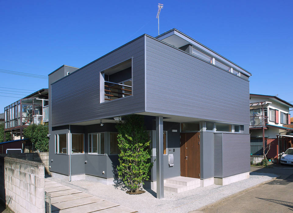 ２階に緑のある都市型住居, STUDIO POH STUDIO POH Modern houses