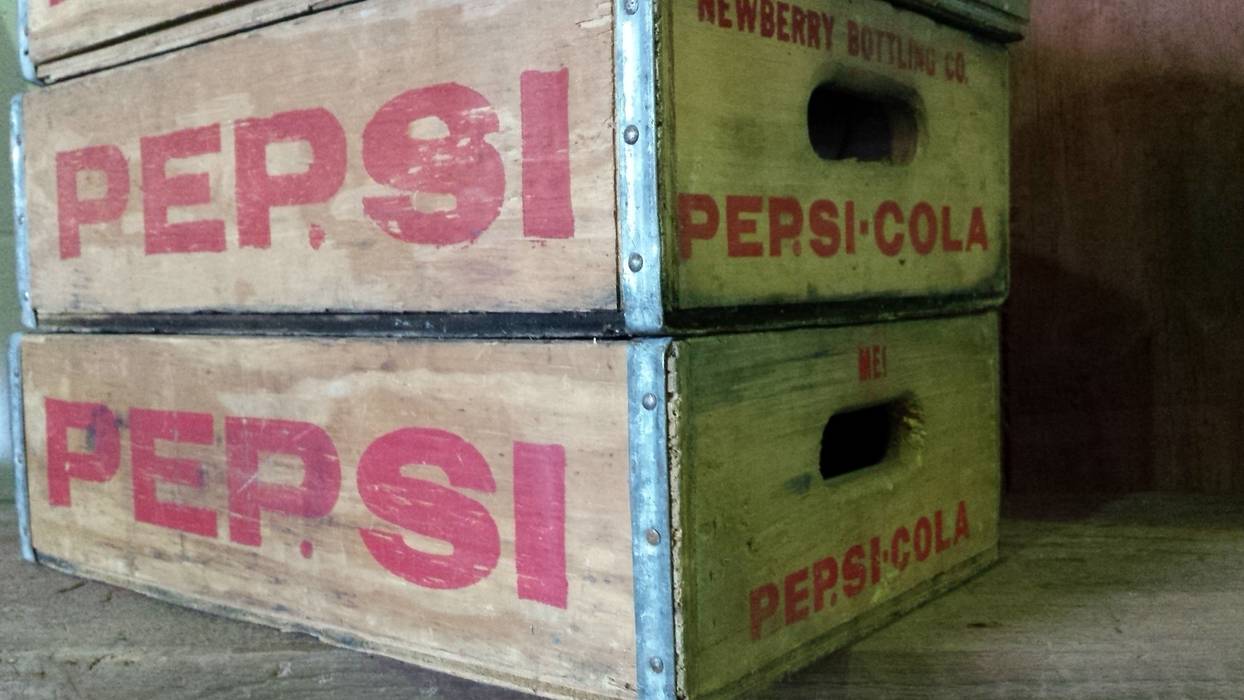 Original vintage Pepsi crate Tramps (UK) Ltd Rumah Gaya Rustic Accessories & decoration