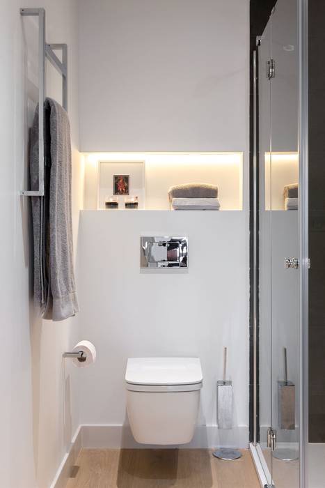 ÁTICO CON VISTAS, SILVIA REGUERA INTERIORISMO SILVIA REGUERA INTERIORISMO Ванная комната в стиле минимализм