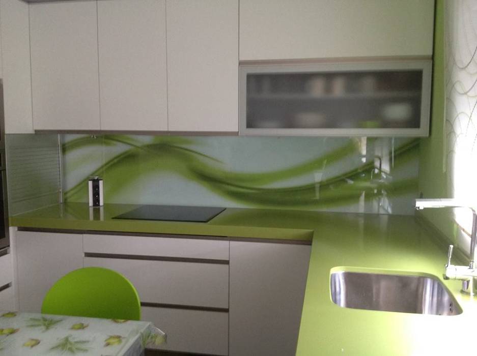 Diseñamos tus espacios para hacerte vivir BUENOS MOMENTOS, IROKA IROKA Modern style kitchen Storage
