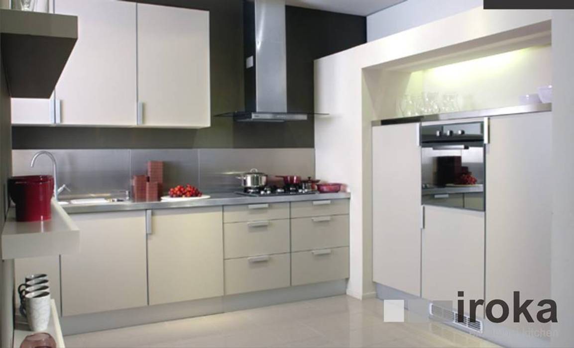 Diseñamos tus espacios para hacerte vivir BUENOS MOMENTOS, IROKA IROKA Minimalist kitchen Storage