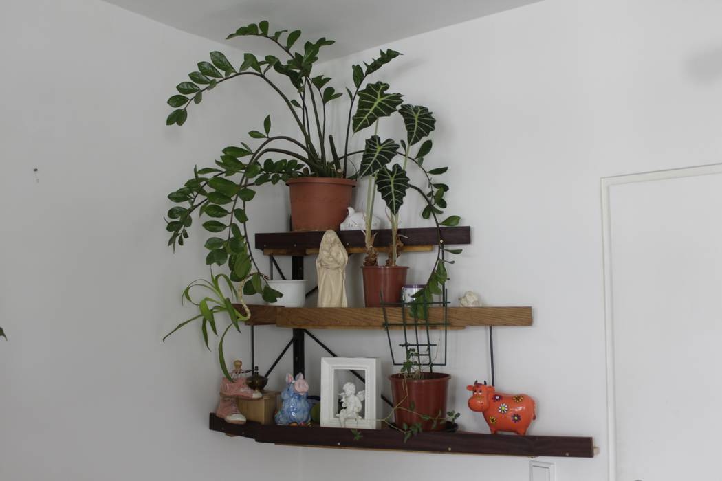 Möbel, Volker Rueß Volker Rueß Living room Shelves