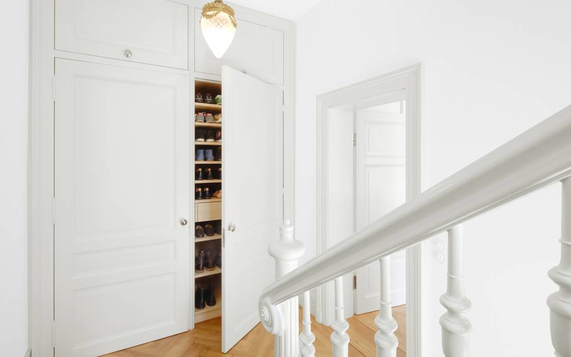 Wolfgangstraße, Schmidt Holzinger Innenarchitekten Schmidt Holzinger Innenarchitekten Modern Corridor, Hallway and Staircase