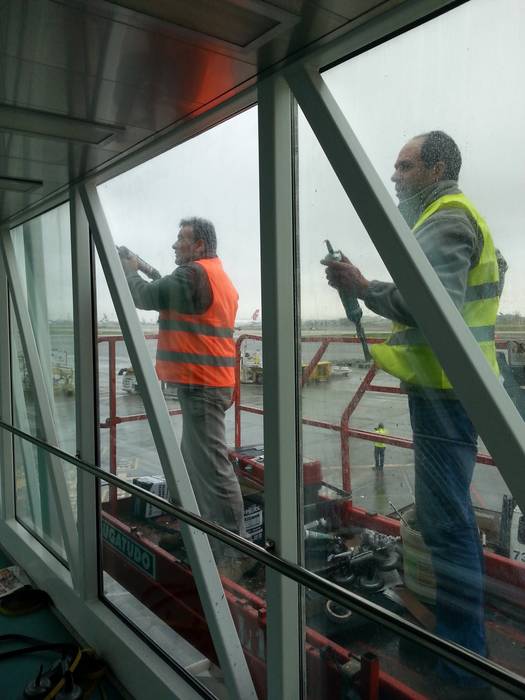 Aeroporto de Lisboa, Autovidreira Autovidreira Ruang Komersial Lapangan terbang