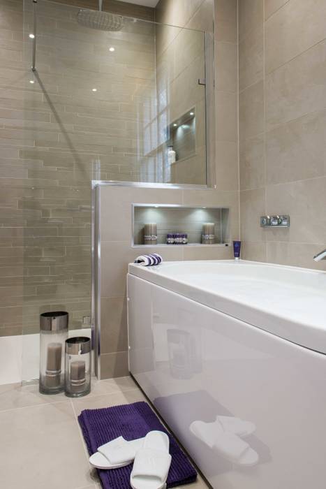 Michel Roux Waterside Inn Bathroom, Bray, Berkshire, Raycross Interiors Raycross Interiors Modern bathroom