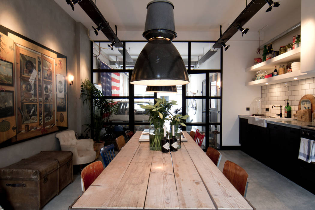 homify Sala da pranzo in stile industriale