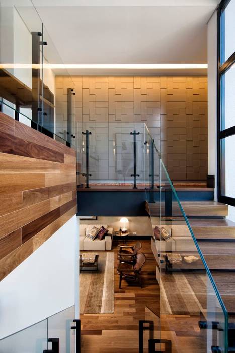 Projeto Casa Moderna - Jorge Elmor, Elmor Arquitetura Elmor Arquitetura Modern corridor, hallway & stairs