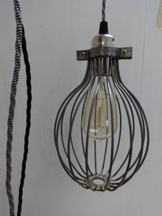 Metal Cage Light Shade Sugden and Daughters Cuisine industrielle Eclairage