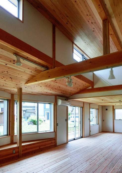 終（つい）の住まい, 氏原求建築設計工房 氏原求建築設計工房 Living room