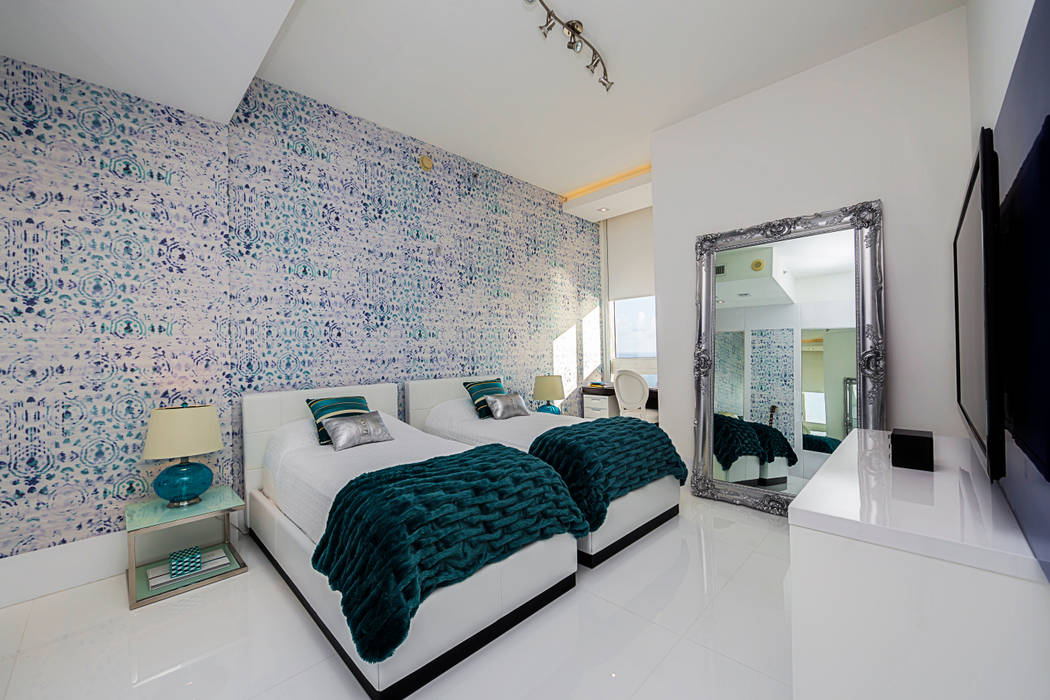 Sunny Isles - Florida - US, Infinity Spaces Infinity Spaces Modern style bedroom