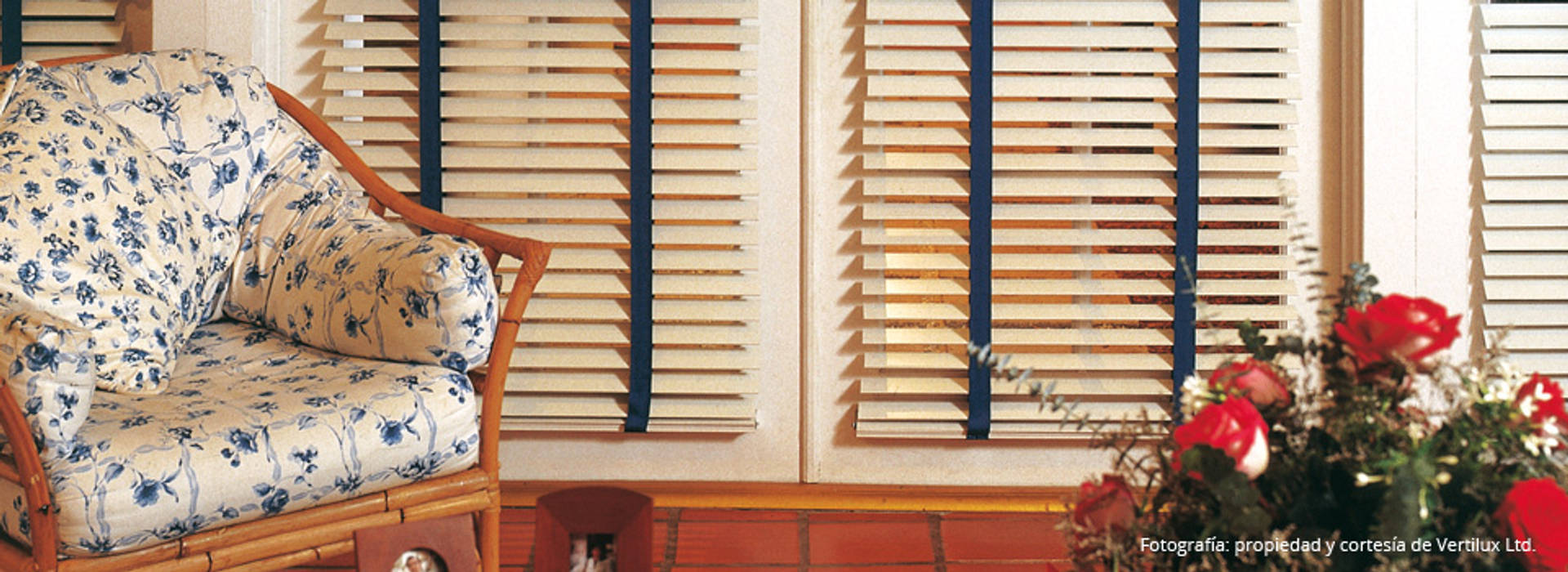 Cortinas horizontales de madera, Dino Conte Dino Conte Livings modernos: Ideas, imágenes y decoración Decoración y accesorios