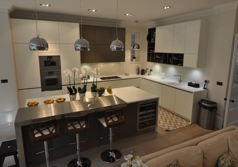 Credition Hill - Hampstead, London NW3 Hampstead Kitchens Dapur Modern Cabinets & shelves