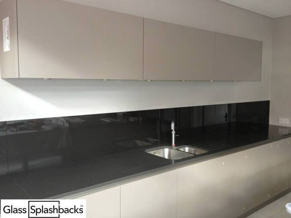 Anthracite glass upstands DIYSPLASHBACKS Minimalist walls & floors Wall & floor coverings