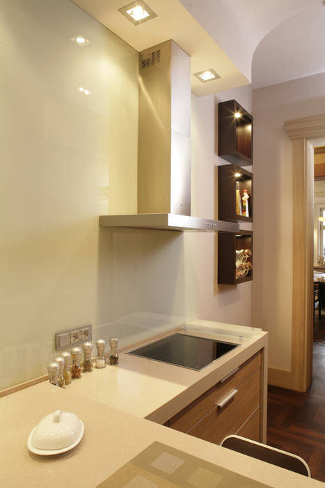 Projekt aranżacji wnętrz apartamentu z kompleksowym wykonawstwem i wyposażeniem pod klucz, Anna Buczny PROJEKTOWANIE WNĘTRZ Anna Buczny PROJEKTOWANIE WNĘTRZ Modern kitchen Storage