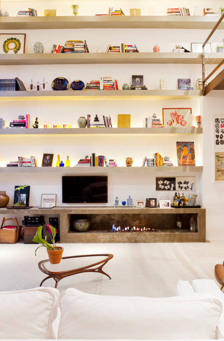 CASA URBANA, PAULA BITTAR ARQUITETURA PAULA BITTAR ARQUITETURA ห้องนั่งเล่น